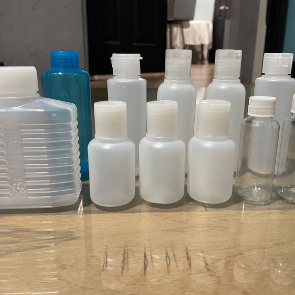 New 11-Piece Mixed Set Travel Toiletry Bottles - Picture 3 of 9